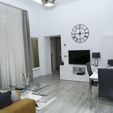 Duomo Platinum Apartments Неаполь Номер фото