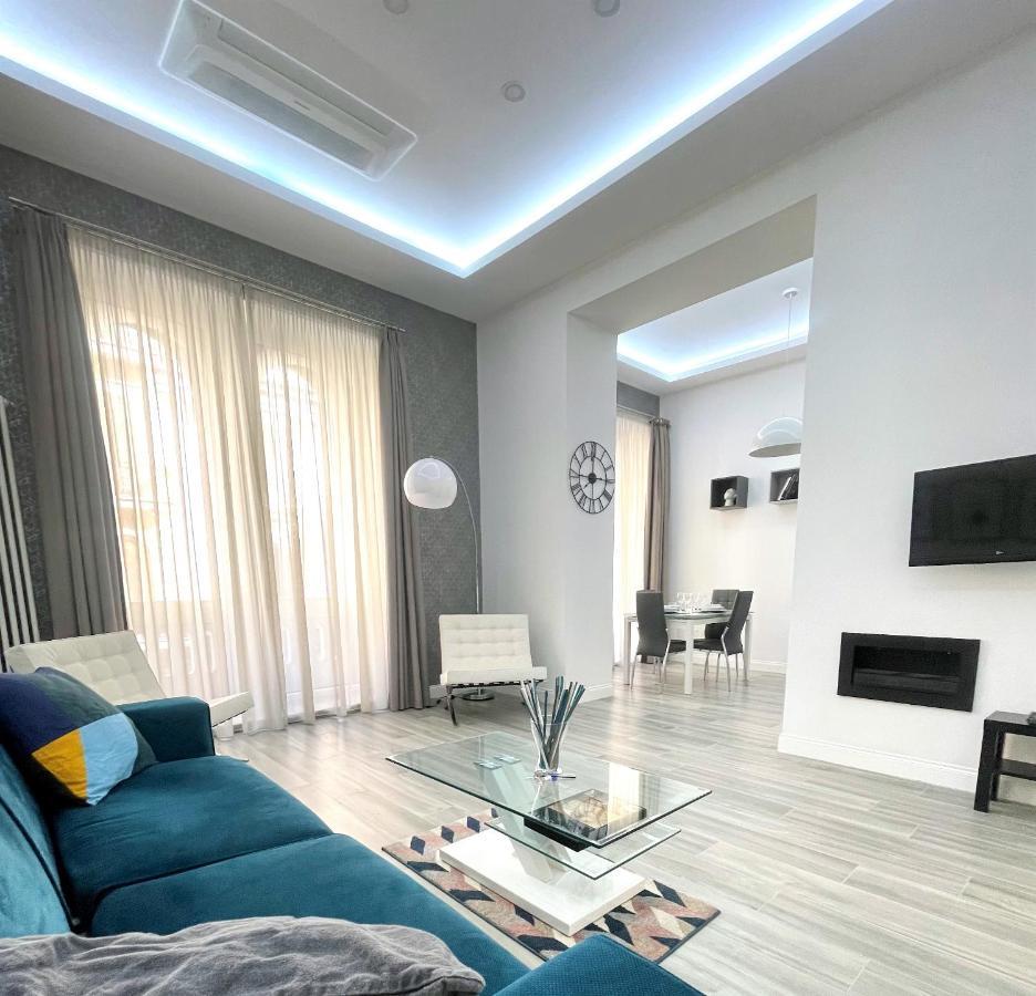 Duomo Platinum Apartments Неаполь Екстер'єр фото