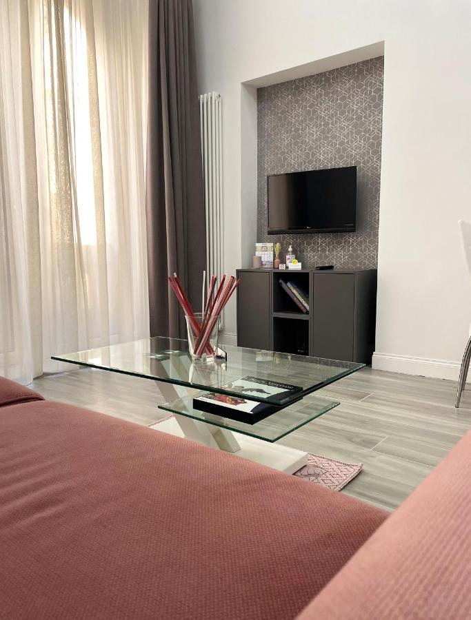 Duomo Platinum Apartments Неаполь Номер фото