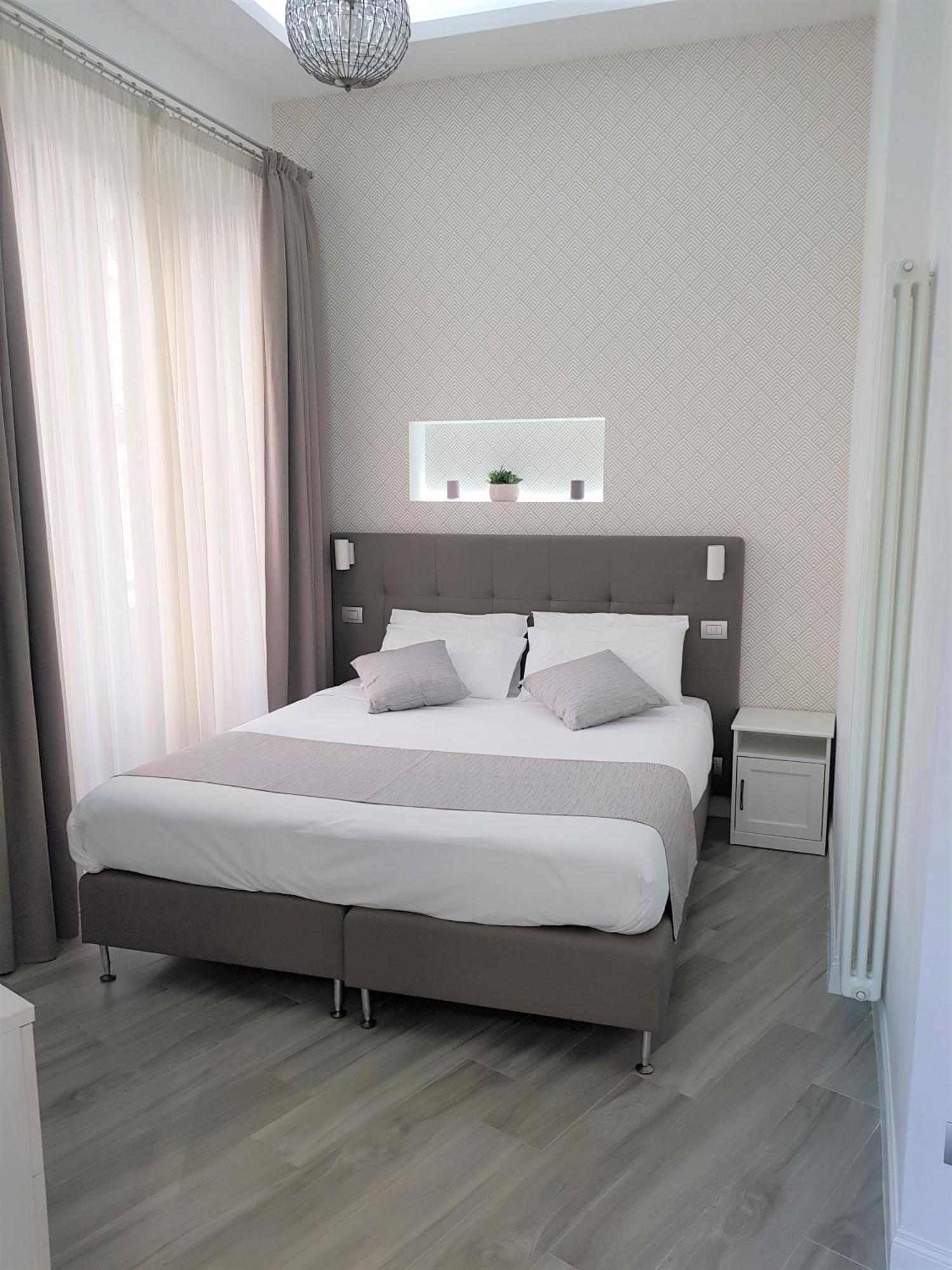 Duomo Platinum Apartments Неаполь Номер фото
